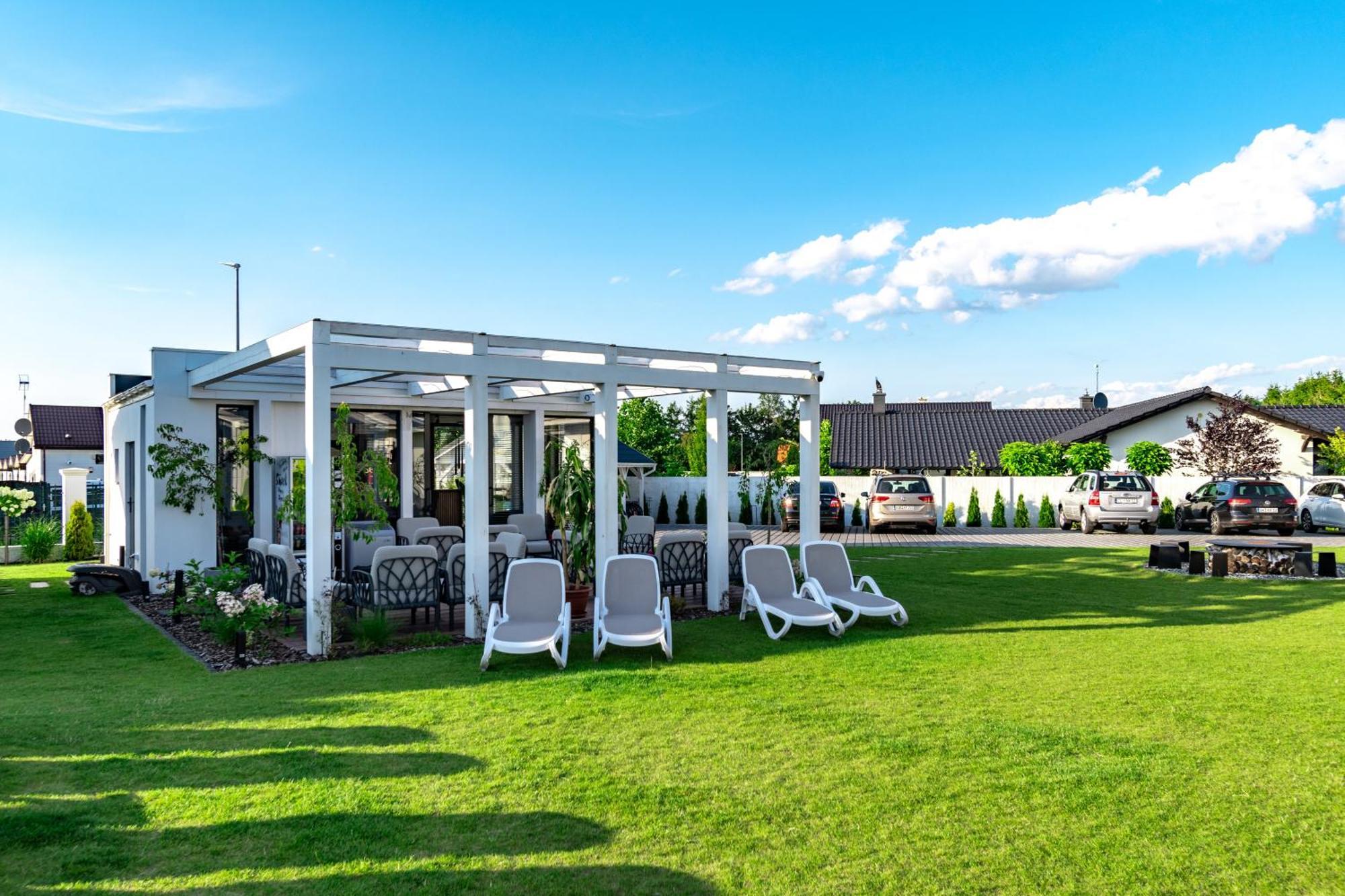 Family Resort Ustka - Domki Dwupoziomowe Z Basenem Exteriér fotografie