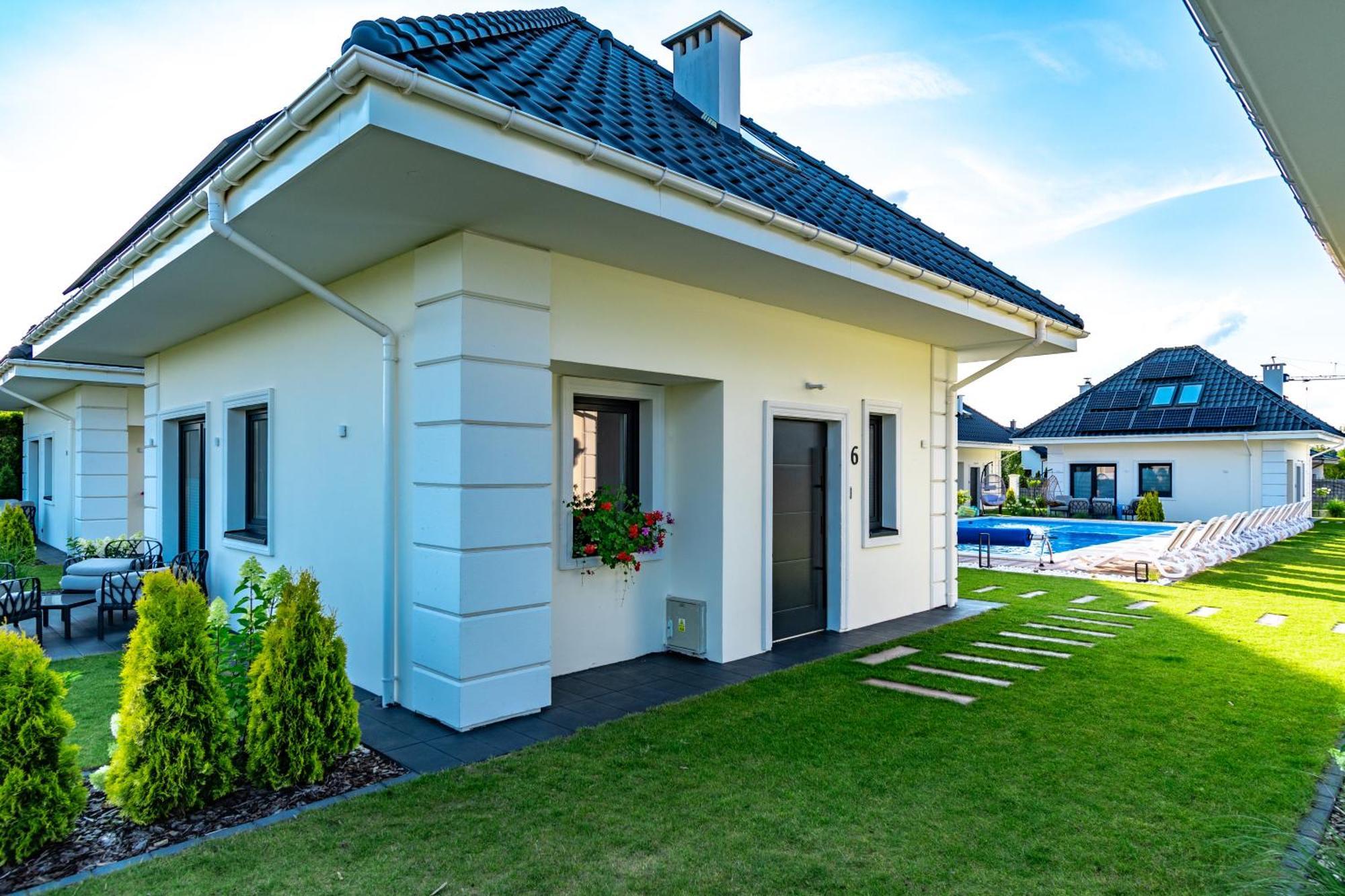 Family Resort Ustka - Domki Dwupoziomowe Z Basenem Exteriér fotografie
