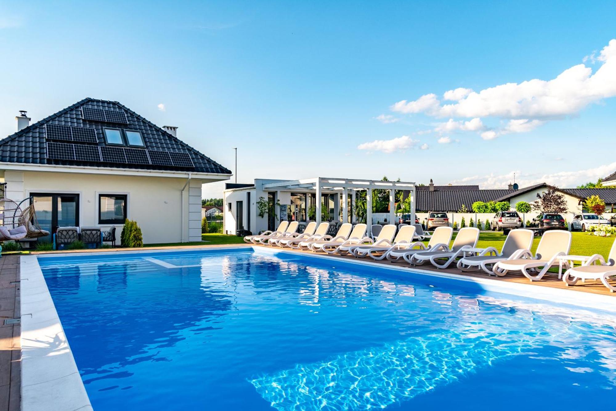 Family Resort Ustka - Domki Dwupoziomowe Z Basenem Exteriér fotografie