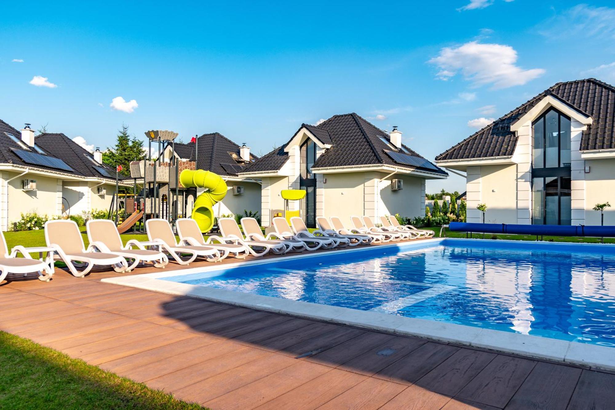 Family Resort Ustka - Domki Dwupoziomowe Z Basenem Exteriér fotografie