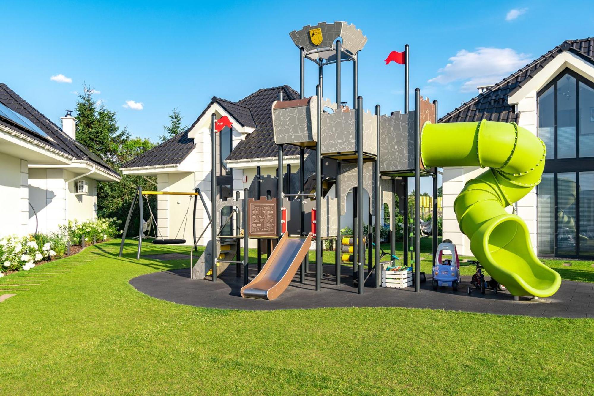 Family Resort Ustka - Domki Dwupoziomowe Z Basenem Exteriér fotografie